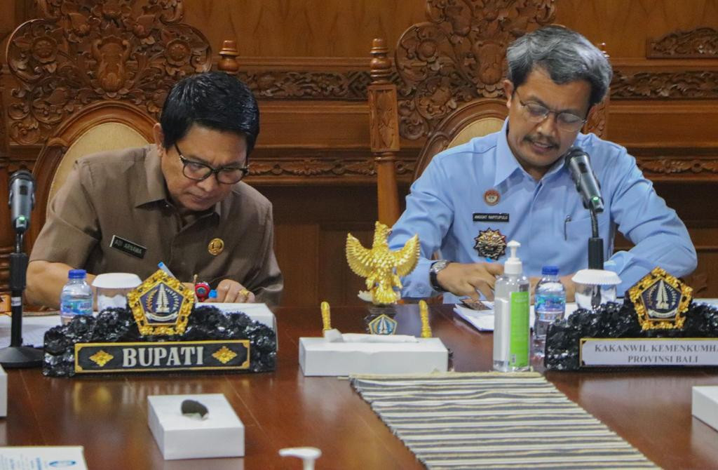 Penandatanganan MoU Pemkab. Badung dengan Kemenkumham Wilayah Bali
